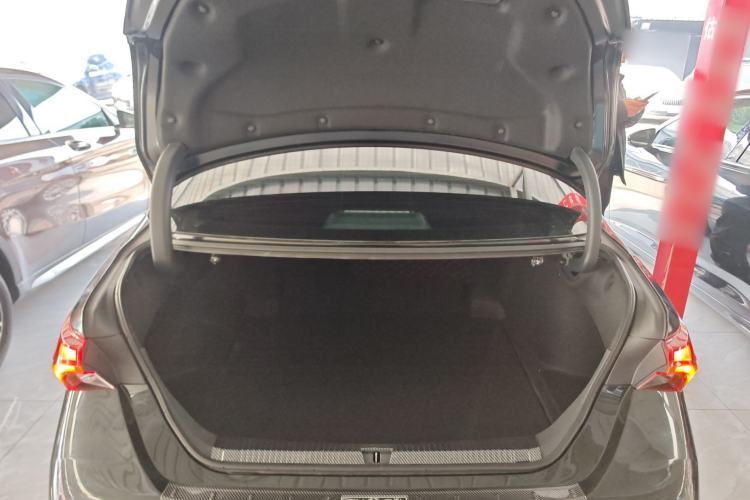 Used Toyota Avalon 2024 Dual-Motor 2.0L Luxury Edition