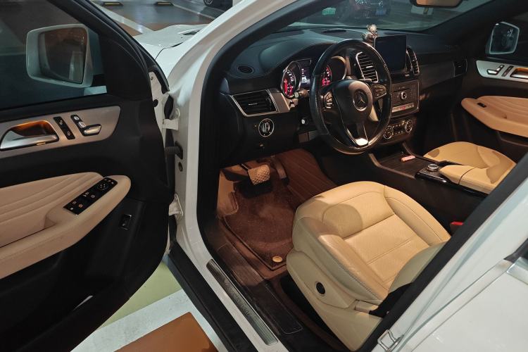 Used Mercedes-Benz GLE Coupe 2017 GLE 320 4MATIC Coupe SUV
