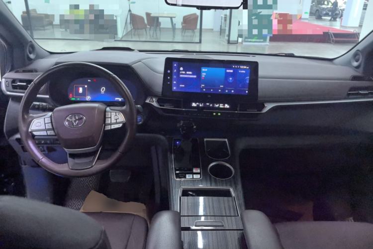 Used Toyota SIENNA 2021 2.5L Hybrid Platinum Edition
