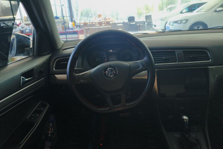 Used Volkswagen Lavida 2017 1.6L Automatic Fashion Edition
