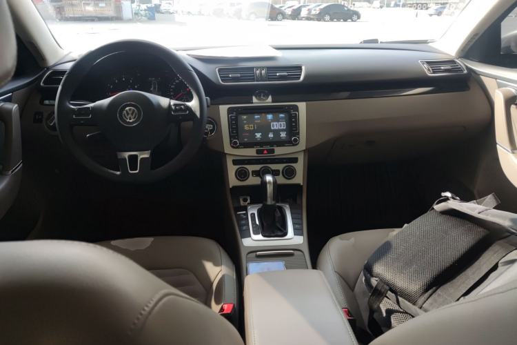 Used Volkswagen Magotan 2015 1.8TSI Luxury Model Center Console