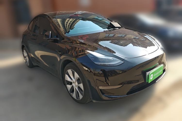 Used Tesla Model Y 2022 Long-Range All-Wheel-Drive Version