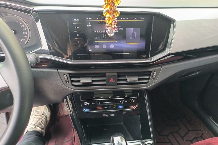 Used Volkswagen Tayron 2020 280TSI Two-Wheel Drive Luxury Connect Edition Audio And AC Panel