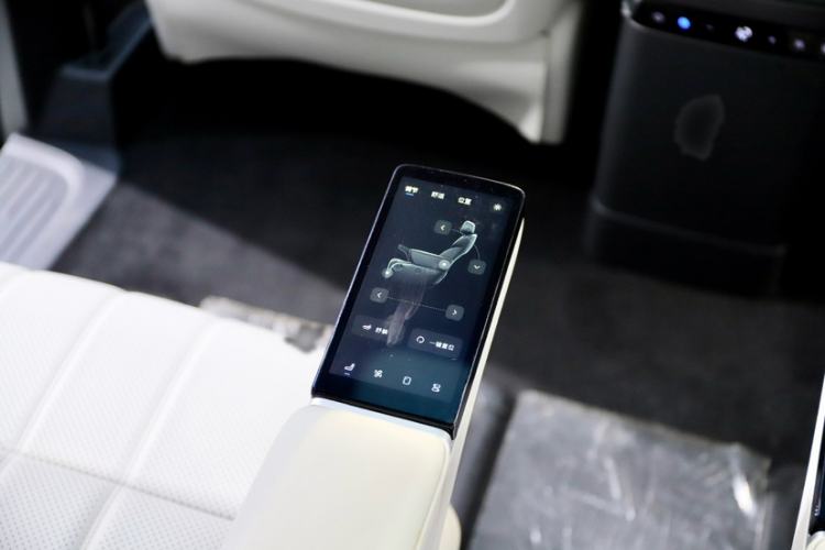 Used VOYAH Dream 2025 PHEV Four-Wheel-Drive Flagship Kunpeng Edition Interior 5