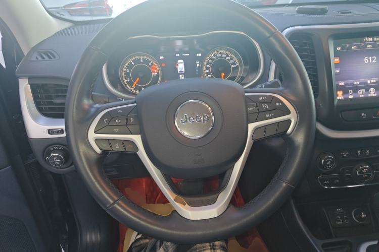 Used Jeep Cherokee 2020 2.0L Two-Wheel Drive Classic Sports Edition