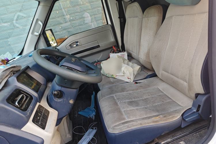 Used SRM New Energy E3L 2024 Custom Luxury Model Left Front Seat