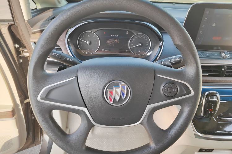 Used Buick GL8 2022 Land Cruiser Executive Class 652T Comfort Model
