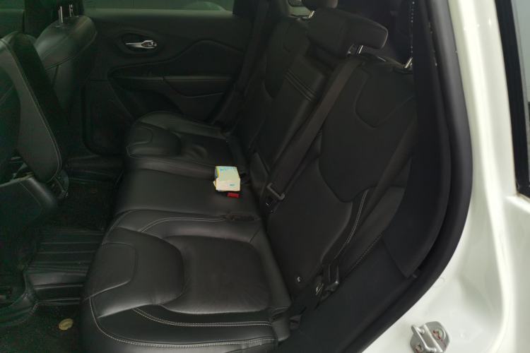 Used Jeep Cherokee 2017 2.0L Superior Edition