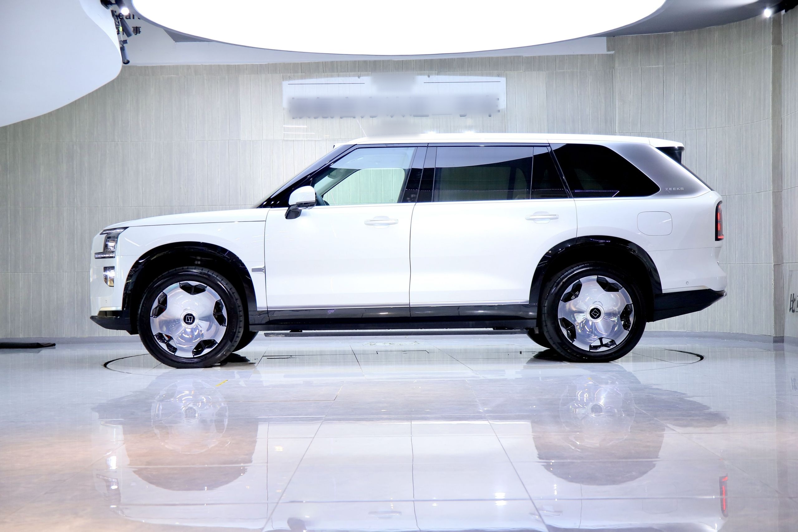 Zeekr 9X 2025 Ultra Edition 70kWh — снимка 13