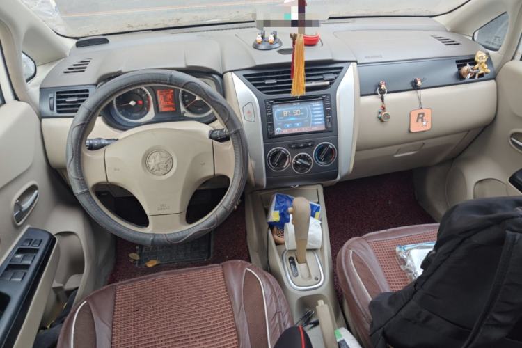 Used Venucia D50 2012 1.6L Automatic Comfort Edition