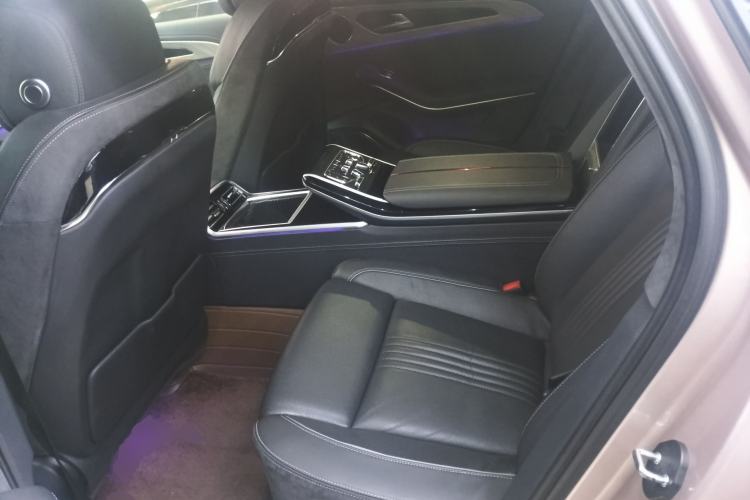 Used Hongqi H9 2020 3.0T Smart Connect Flagship Four-Seat Version
