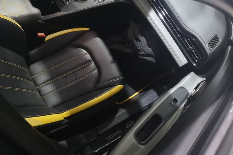 Used GAC Trumpchi EMPOW 2023 270T DCT J15 Version Right Front Seat