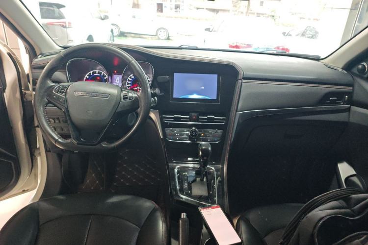 Used Venucia T70 2018 2.0L CVT Smart Enjoyment Version Center Console