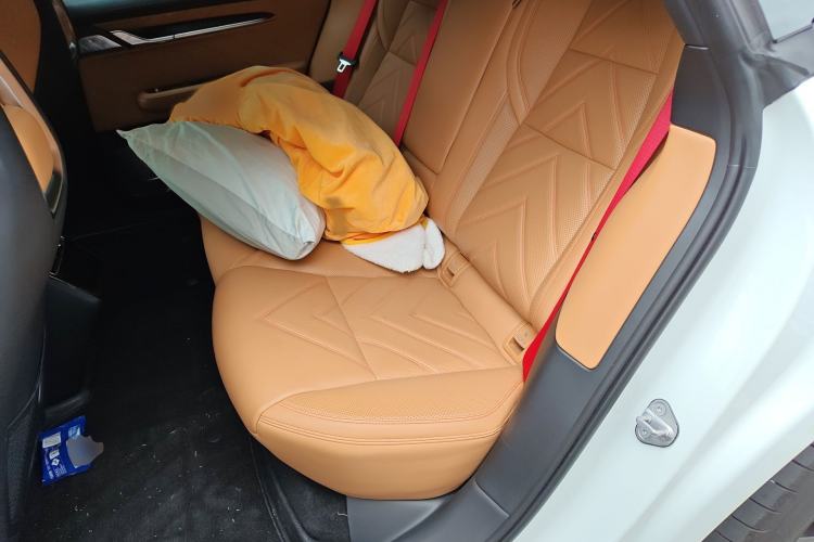 Used Zeekr 001 2023 WE Edition 86 kWh Interior 4