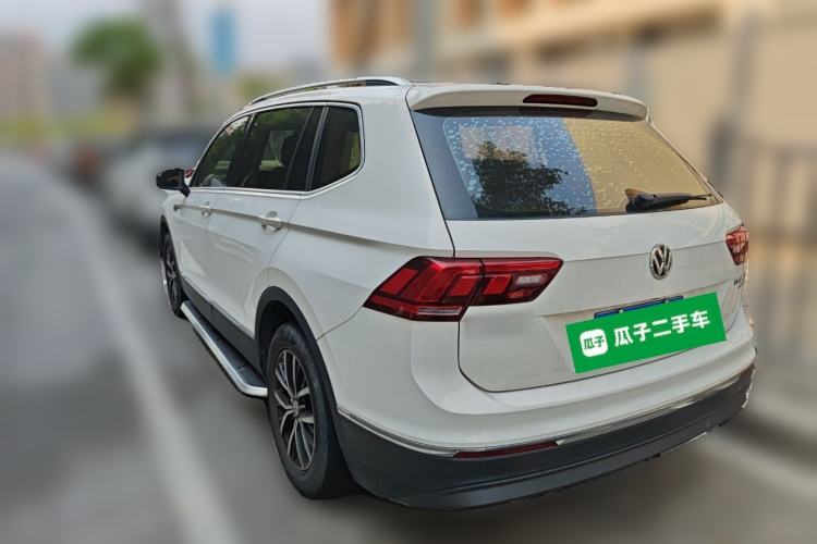 Used Volkswagen Tiguan L 2017 330TSI Automatic Two-Wheel Drive Luxury Edition Rear Left 45 Deg