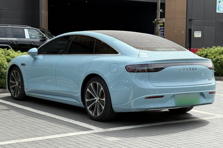 Used Hima Luxeed S7 2025 785 km Ultra
