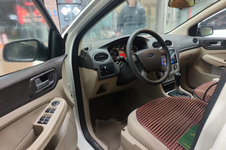 Used Ford Focus 2013 Sedan Classic 1.8L Automatic Base Model Driver Seat