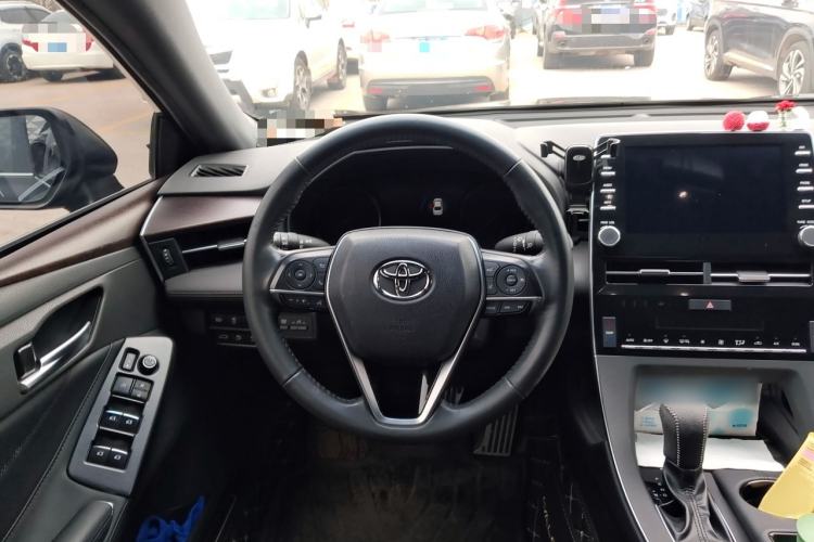 Used Toyota Avalon 2019 2.0L XLE Premium Edition China VI Steering Wheel
