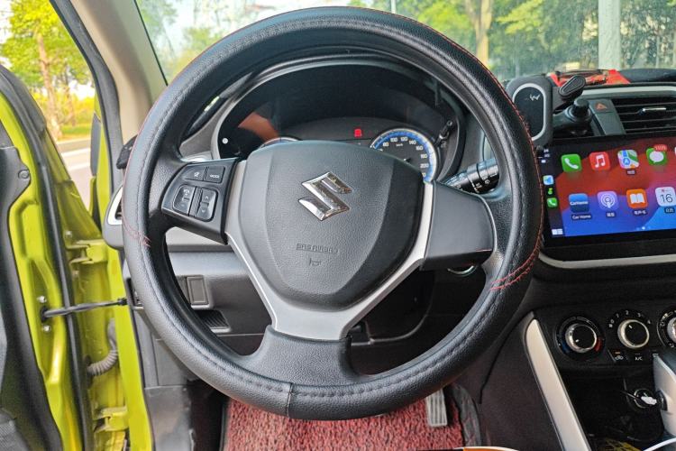 Used Suzuki S-Cross 2014 1.6L CVT Two-Wheel Drive Entry Model
