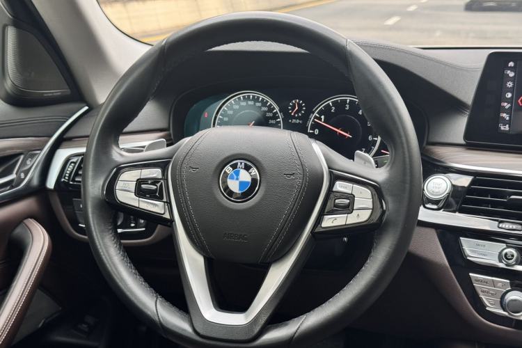 Used BMW 5 Series 2018 Facelifted 530Li Luxury Edition Premium Package
