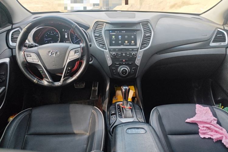 Used Hyundai Santa Fe 2017 2.0T Automatic All-Wheel Drive Smart 7-Seater
