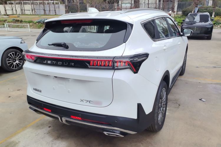 Used JETOUR X70 PLUS 2025 1.5T Elite Edition 7-Seater
