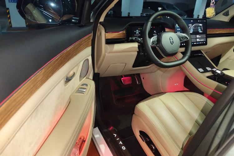 Used Hima AITO M7 2022 1.5T Four-Wheel Drive Luxury Edition
