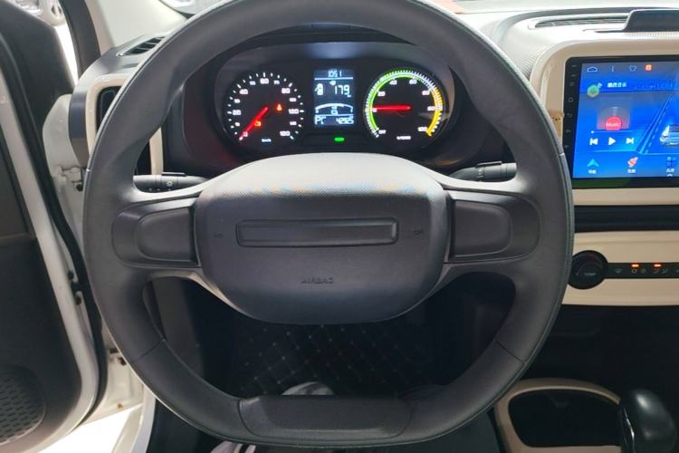 Used Roewe Clever 2021 302 km New Four-Seater Super-Efficient Version
