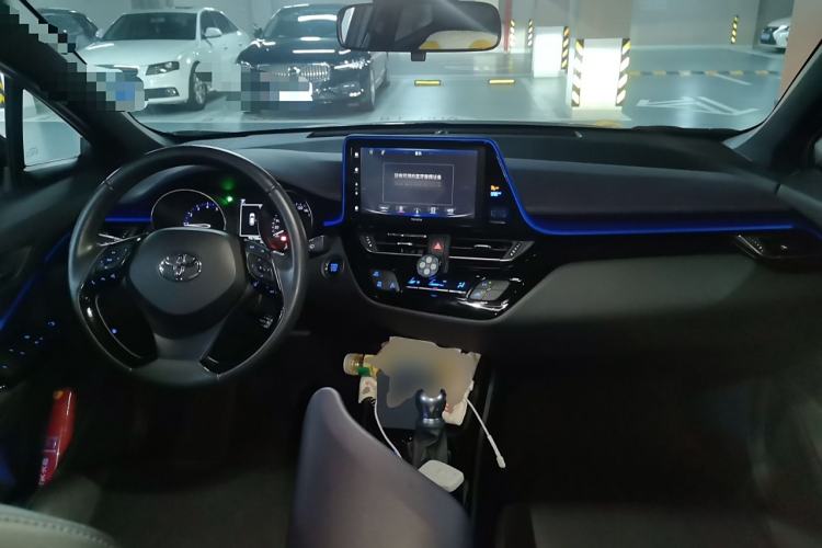 Used Toyota IZOA 2020 2.0L Yichi Version