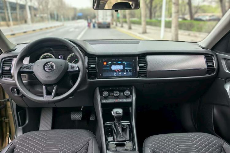 Used Skoda Kodiaq 2018 Facelifted TSI330 5-Seater Two-Wheel-Drive Comfort Edition Interior 1