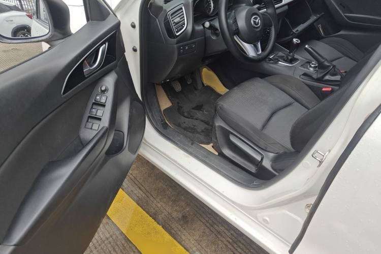 Used Mazda 3 Axela 2016 Sedan 1.5L Manual Comfort Model Driver Seat