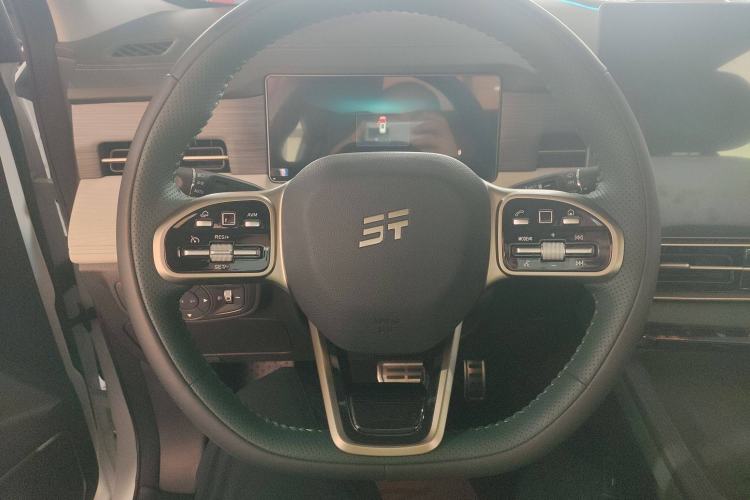 Used JETOUR Shanhai L9 2024 1.5TD 2DHT Air 7-Seater
