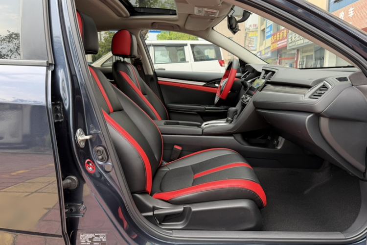 Used Honda Civic 2019 220TURBO CVT Dynamic Edition China VI Emission Standard Right Front Seat