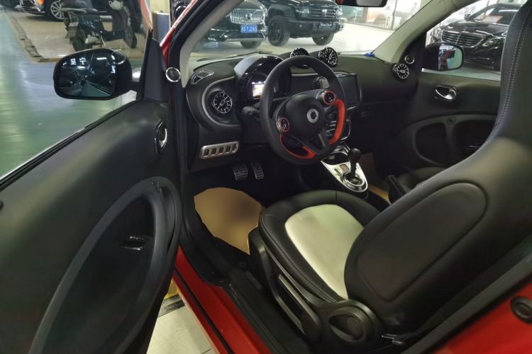 Used smart fortwo 2018 1.0L 52kW Hardtop Passion Edition China V Standard
