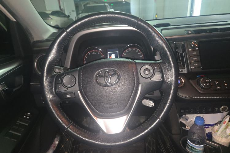 Used Toyota RAV4 2016 2.0L CVT 4x4 New Edition China V Standard

