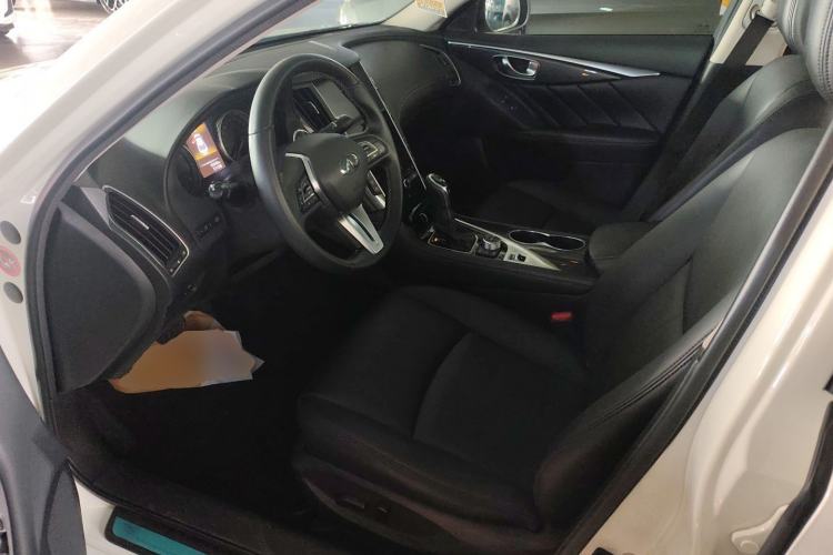 Used Infiniti Q50L 2018 2.0T Comfort Edition China VI Standard
