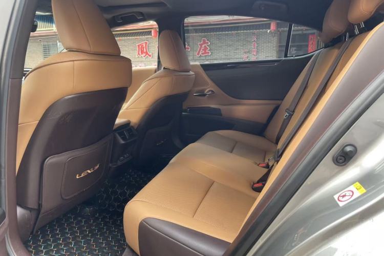 Used Lexus ES 2018 200 Luxury Edition China V Standard
