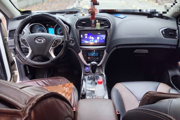 Used GAC Trumpchi GS5 Super 2015 1.8T Automatic All-Wheel-Drive Elite Edition Center Console