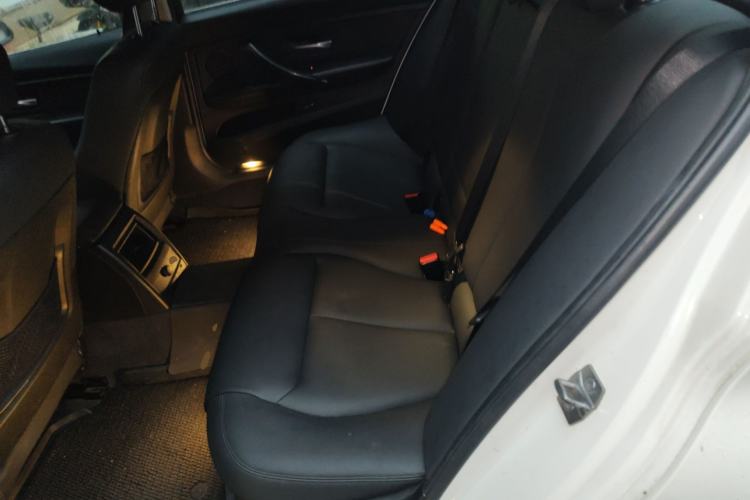 Used BMW 3 Series 2015 316Li Fashion Model Left Rear Seat