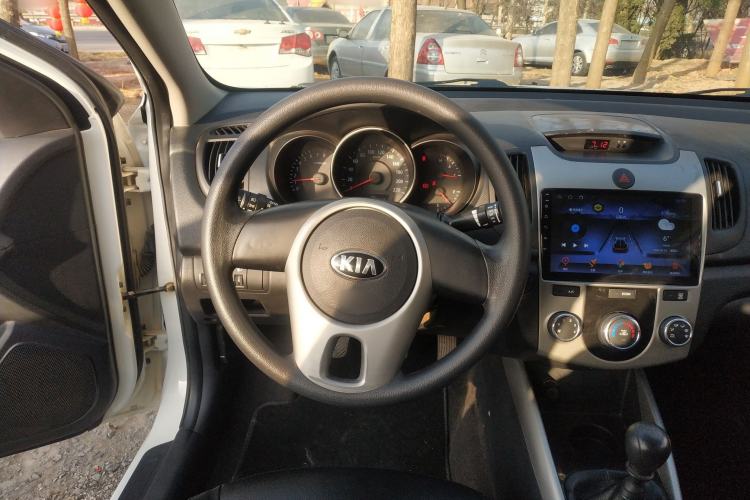 Used Kia Forte 2014 1.6L MT GL
