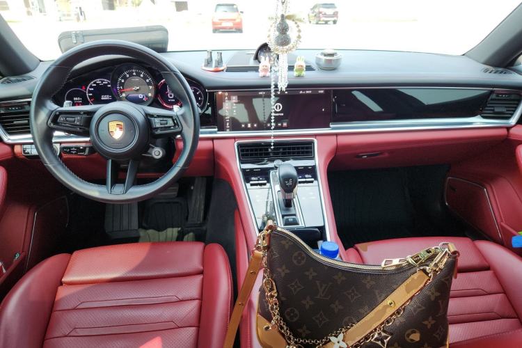 Used Porsche Panamera 2021 Panamera 2.9T Center Console