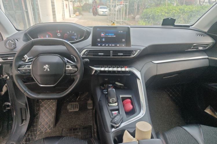 Used Peugeot 4008 2017 350THP Elite Edition Center Console