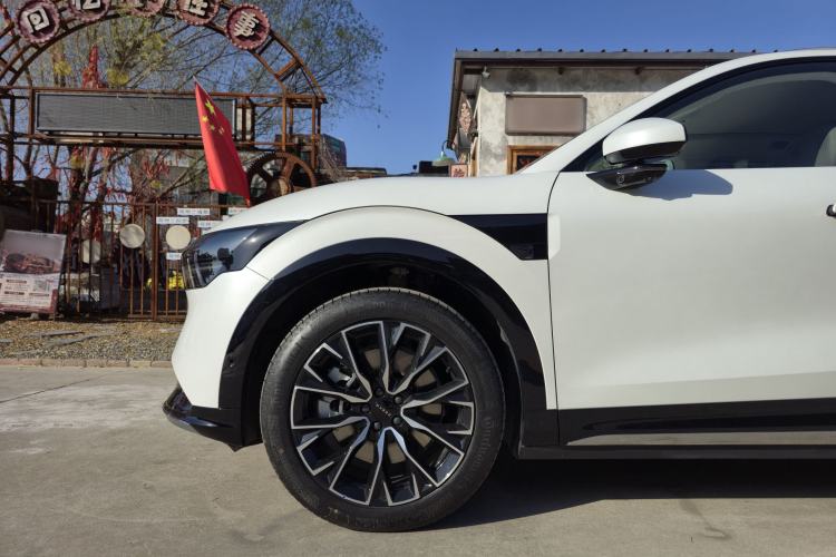 Used Zeekr 7X 2025 100 kWh Long-Range Rear-Wheel Drive with Intelligent Driving Features
