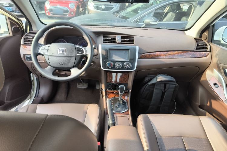 Used Zotye Z300 2014 1.6L Urban Edition Automatic Luxury Model