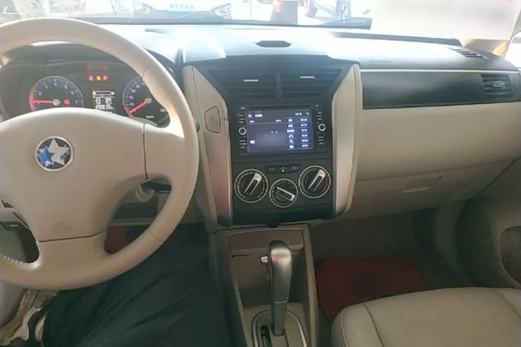 Used Venucia D50 2015 1.6L Automatic Fashion Edition