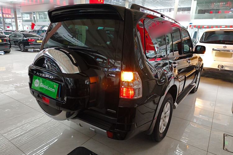 Used Mitsubishi Pajero 2014 3.0L Elite Edition
