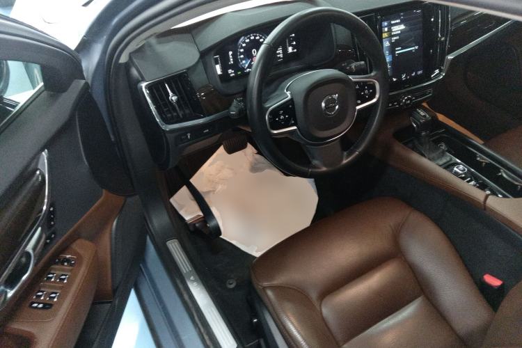 Used Volvo S90 2018 T4 Zhiyuan Edition