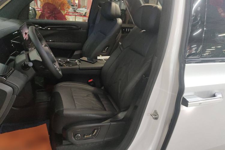 Used Zeekr 009 2024 Six-Seat Executive Version 4WD 108 kWh
