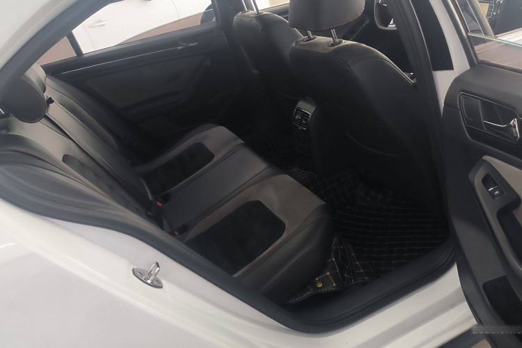 Used Volkswagen Sagitar 2016 2.0 TSI GLI