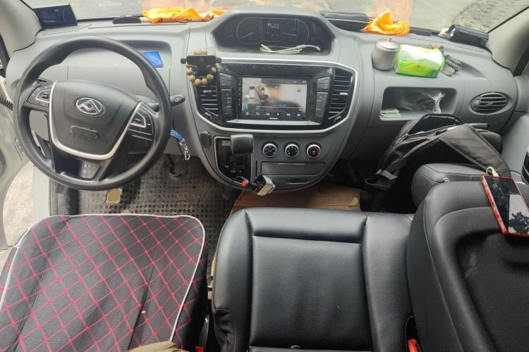 Used SAIC MAXUS Xintu V80 2019 2.5T Classic Model AMT Aoyuntong Long Wheelbase High-Roof 7-Seater